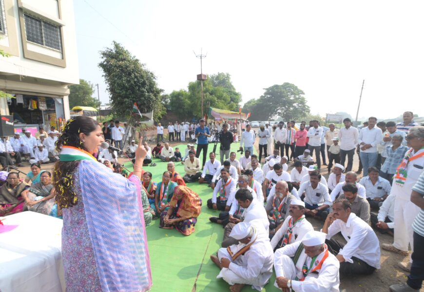 खरी निष्क्रियता ही राहाता तालुक्यात – जयश्री थोरातांनी विखेंच्या निष्क्रियतेचे वाचले पाढे खरी निष्क्रियता ही राहाता तालुक्यात – जयश्री थोरातांनी विखेंच्या निष्क्रियतेचे वाचले पाढे