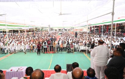 निळवंडे धरण आणि कालव्यांची कामे बाळासाहेब थोरातांनीच केली – खासदार शरद पवार