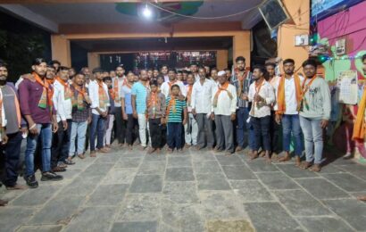 गोटुंबे आखाडा येथील शेकडो युवकांची शिवाजीराव कर्डिले यांच्या समर्थनार्थ भव्य प्रचार रॅली