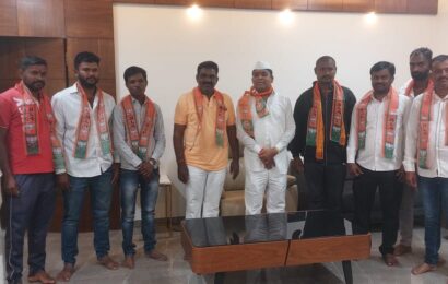 गोविंद मोकाटे समर्थकांचा भाजपमध्ये प्रवेश, शिवाजी कर्डिलेंना पाठिंबा