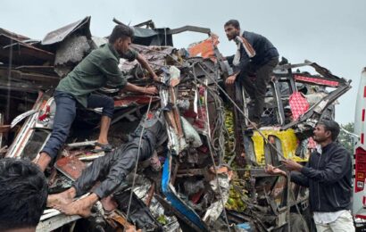 कोकणगाव मधील अपघातग्रस्तांना माजी मंत्री बाळासाहेब थोरात यांच्या यंत्रणेतून तातडीने मदत