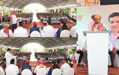 युवकांनी मोबाईलच्या रील बनण्यापेक्षा रियल बना – प्रा. विठ्ठल कांगणे युवकांनी मोबाईलच्या रील बनण्यापेक्षा रियल बना – प्रा. विठ्ठल कांगणे