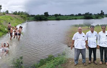 थोरात कारखान्याच्या माध्यमातून झालेल्या भोजापुर चारीतून आलेल्या पाण्याने शेतकरी आनंदी, स्वातंत्र्य सेनानी सहकार महर्षी भाऊसाहेब थोरात यांच्या संकल्पनेतील भोजापुर चारी वरदान
