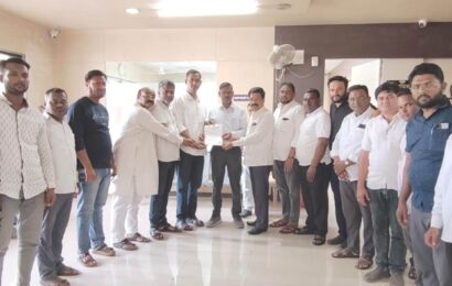 शहीद जवान मेजर संदीप घोडेकर यांचे संगमनेरात स्मारक व्हावे – काँग्रेसची मागणी शहीद जवान मेजर संदीप घोडेकर यांचे संगमनेरात स्मारक व्हावे – काँग्रेसची मागणी