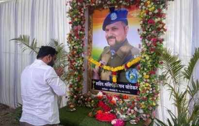 हेल्थ क्लब रोडला मेजर घोडेकर यांचे नाव देण्याबाबत निर्णय घेऊ – आमदार अमोल खताळ हेल्थ क्लब रोडला मेजर घोडेकर यांचे नाव देण्याबाबत निर्णय घेऊ – आमदार अमोल खताळ