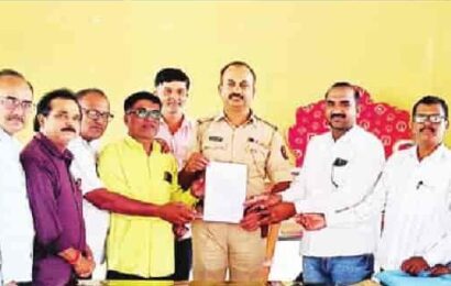 नेवासा फाट्यावर पत्रकार शंकर नाबदे यांना मारहाण, गुन्हा दाखल