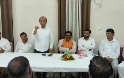 स्थानिक निवडणुकीसाठी शिवसैनिकांनी सज्ज रहा – शिवसेना सचिव राम रेपाळे