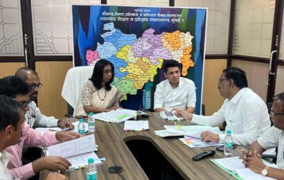 आमदार सत्यजित तांबे यांच्या प्रयत्नातून आयटीआय शिक्षकांचे प्रश्न सोडवण्यासाठी मंत्रालयात बैठक आमदार सत्यजित तांबे यांच्या प्रयत्नातून आयटीआय शिक्षकांचे प्रश्न सोडवण्यासाठी मंत्रालयात बैठक