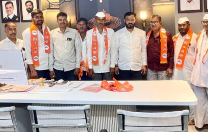 सावरचोळ व शिरसगाव धुपे येथील काँग्रेस कार्यकर्त्यांचा शिवसेनेमध्ये प्रवेश,आ. खताळ यांच्याकडून कार्यकर्त्यांचे स्वागत !