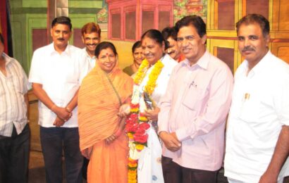 संगमनेरच्या कला संस्कृतीची माहिती नसलेल्यांकडून हास्यास्पद विधाने संगमनेरच्या कला संस्कृतीची माहिती नसलेल्यांकडून हास्यास्पद विधाने