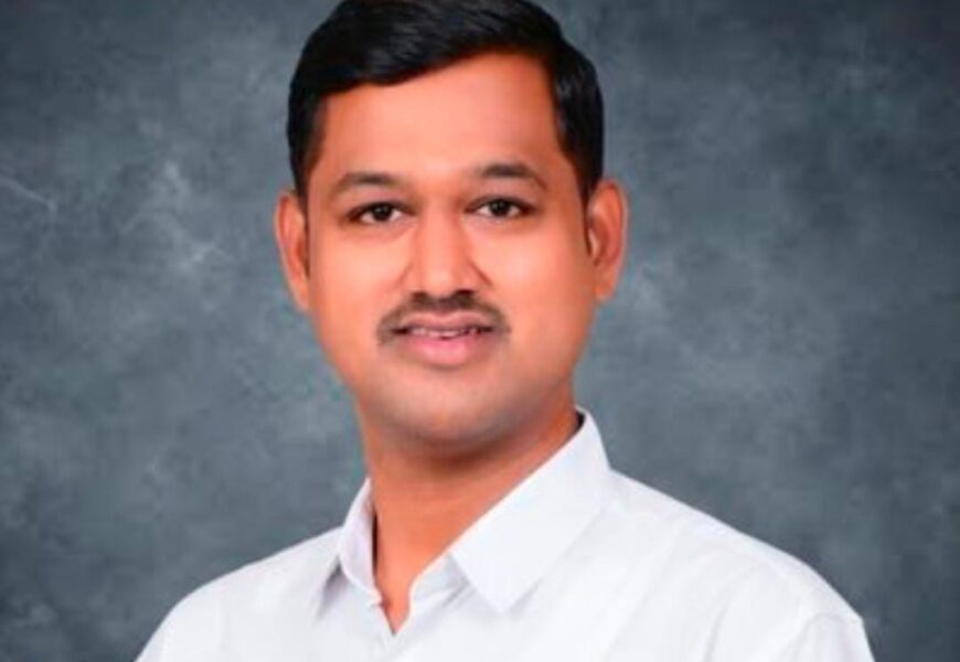 नवीन लोकप्रतिनिधीकडून निधी न आणता फक्त जाहिरातबाजी – सोमेश्वर दिवटे