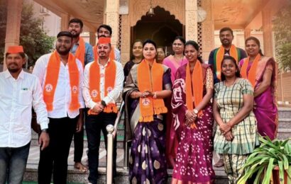 संगमनेरच्या विकासासाठी परिवर्तनाची नवी हाक! सुवर्णा खताळ यांना महिलांचा प्रचंड प्रतिसाद