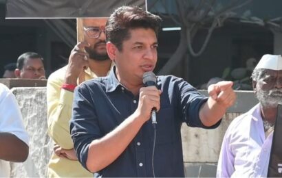 आ.सत्यजित तांबे यांच्या पाठपुराव्यातून बिबट्याच्या हल्ल्यातील मयत सिद्धेश कडलगच्या कुटुंबीयांना 10 लाखाची तातडीची मदत आ.सत्यजित तांबे यांच्या पाठपुराव्यातून बिबट्याच्या हल्ल्यातील मयत सिद्धेश कडलगच्या कुटुंबीयांना 10 लाखाची तातडीची मदत