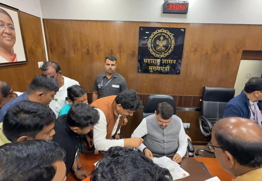 मुख्यमंत्र्यांच्या मध्यस्थीने ‘व्हॉईस ऑफ मीडिया’च्या उपोषणाची सांगता