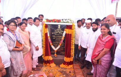 श्रीगोंदा येथील क्रीडा संकुल खेळाडूसाठी महत्वपूर्ण ठरेल- ना. विखे पाटील