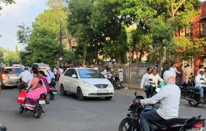भाजीविक्रेत्यांचा आडमुठेपणा, नगरपालिका अतिक्रमणा विरोधात सक्त कारवाई करणार